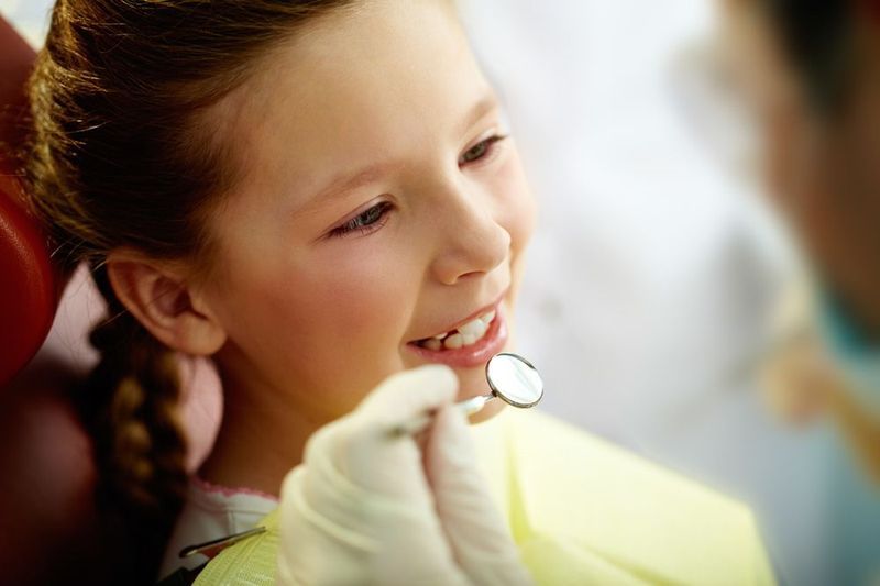 child-visiting-dentist
